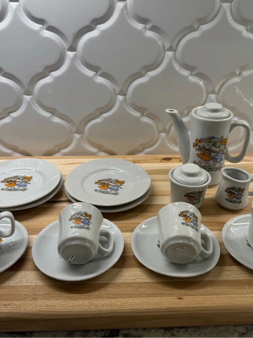 Vintage 1970s Miniature Porcelain Children's Tea Set Japan 15 Pc 4 Service